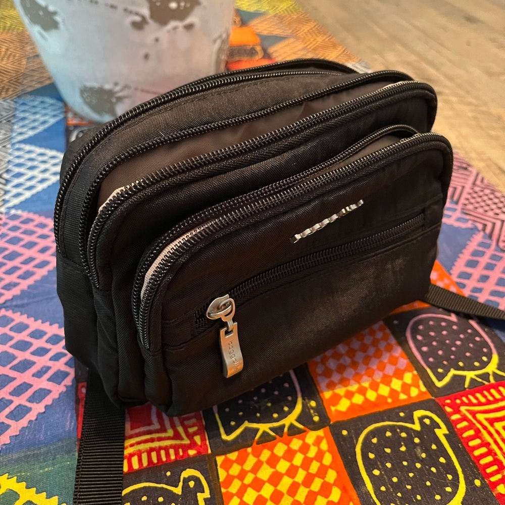Black Nylon Crossbody/Belt Bag with multiple pockets includes credit cards slots